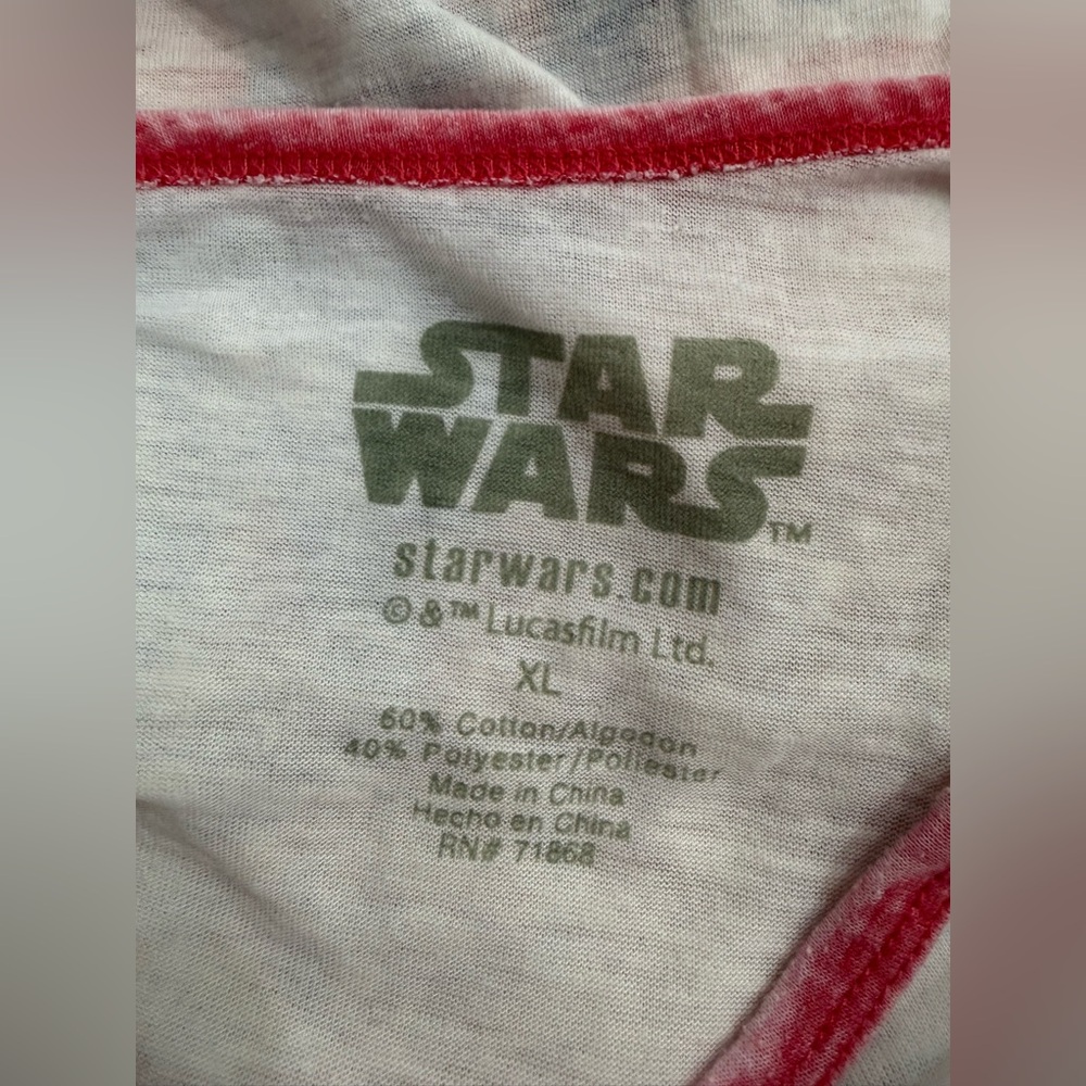 Star Wars: the Force Awakens off white + distressed red raglan sheer Tshirt - Picture 2 of 12
